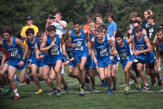 Men's Cross Country team earns top 20 finish at Nationals